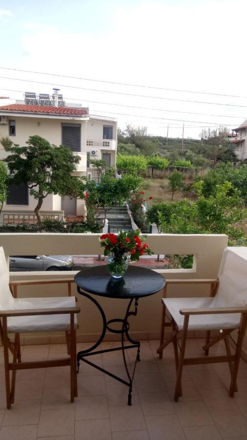 Phoeve Apt-Lovely 1-Br Rental Near The Beach Калатас Екстериор снимка
