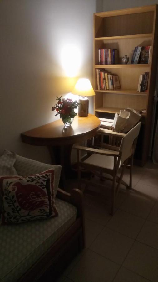Phoeve Apt-Lovely 1-Br Rental Near The Beach Калатас Екстериор снимка