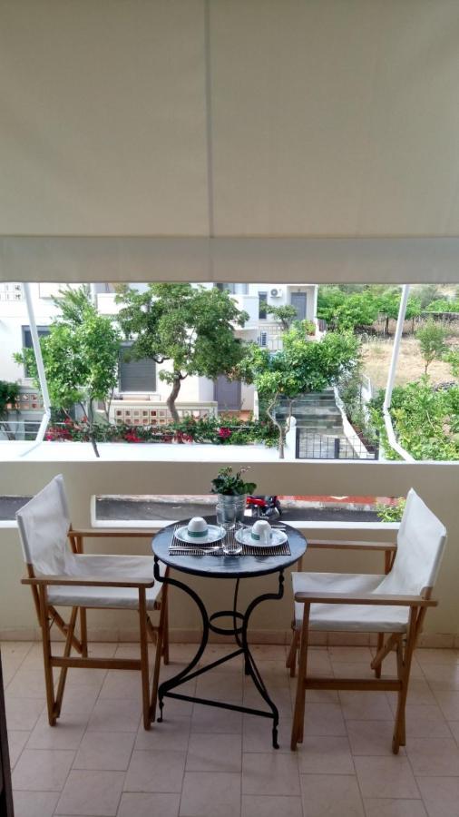 Phoeve Apt-Lovely 1-Br Rental Near The Beach Калатас Екстериор снимка