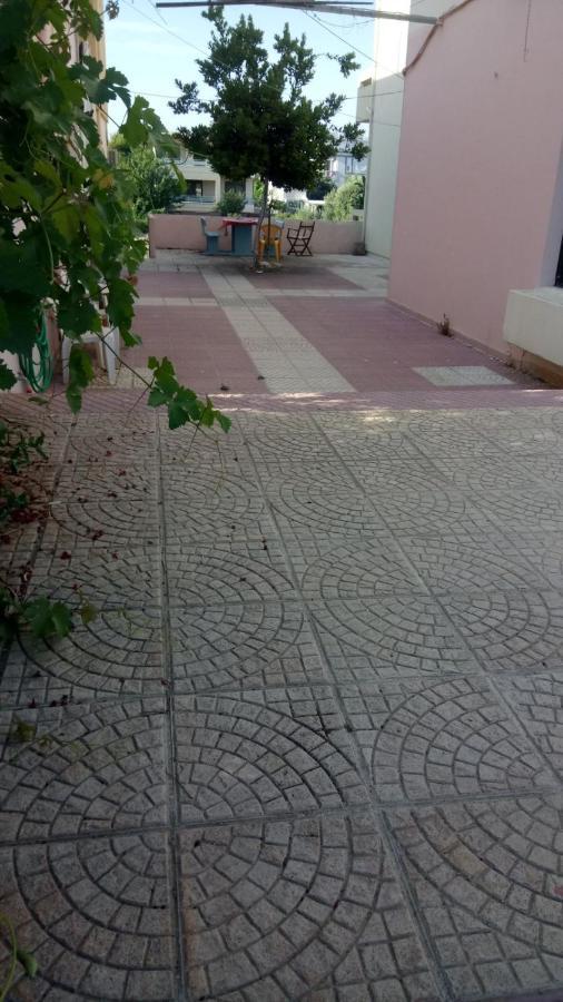 Phoeve Apt-Lovely 1-Br Rental Near The Beach Калатас Екстериор снимка