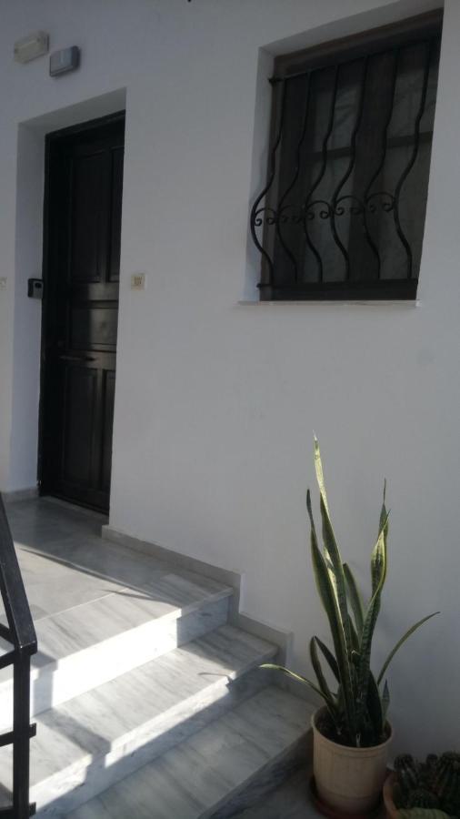 Phoeve Apt-Lovely 1-Br Rental Near The Beach Калатас Екстериор снимка