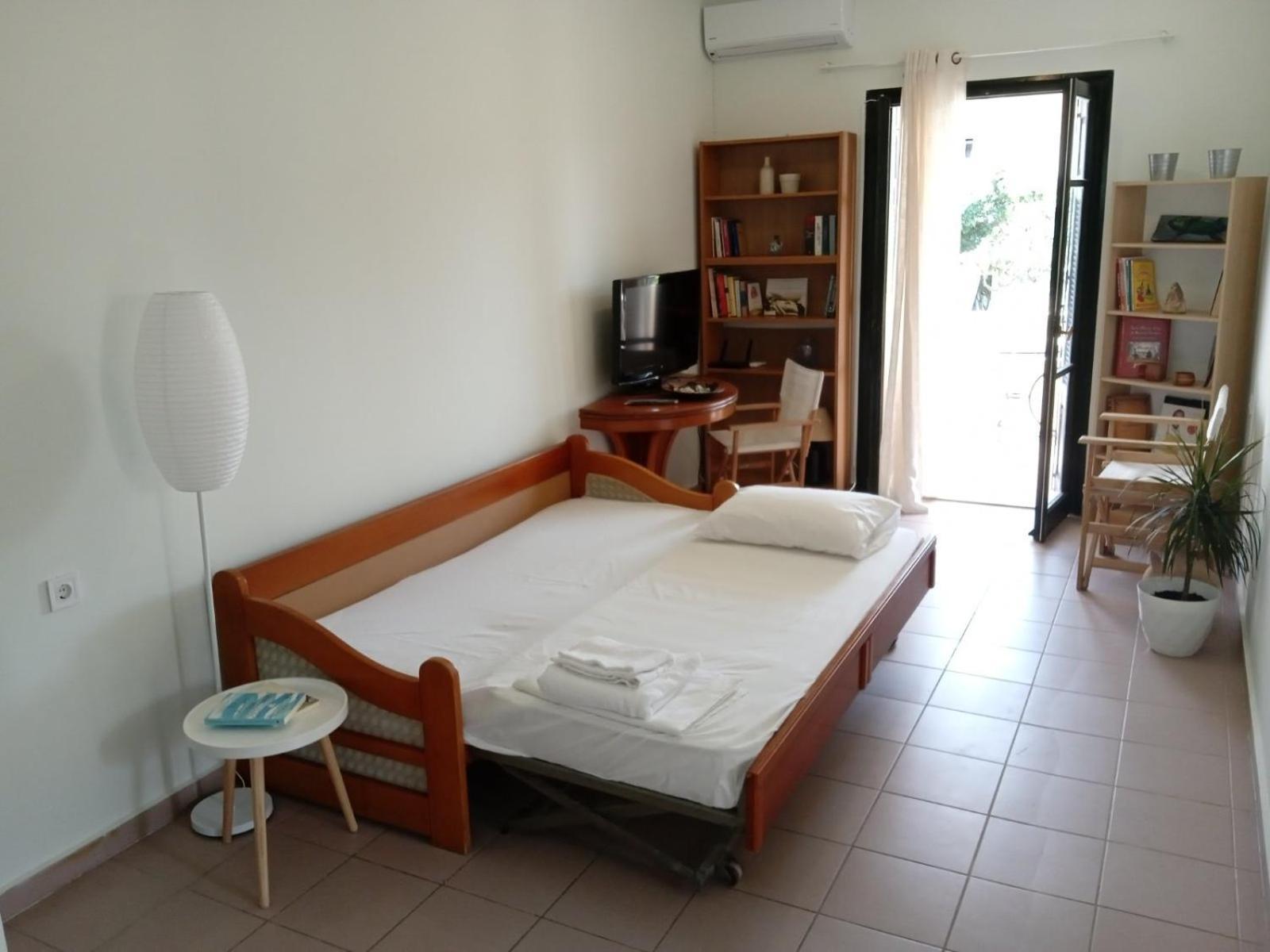 Phoeve Apt-Lovely 1-Br Rental Near The Beach Калатас Екстериор снимка